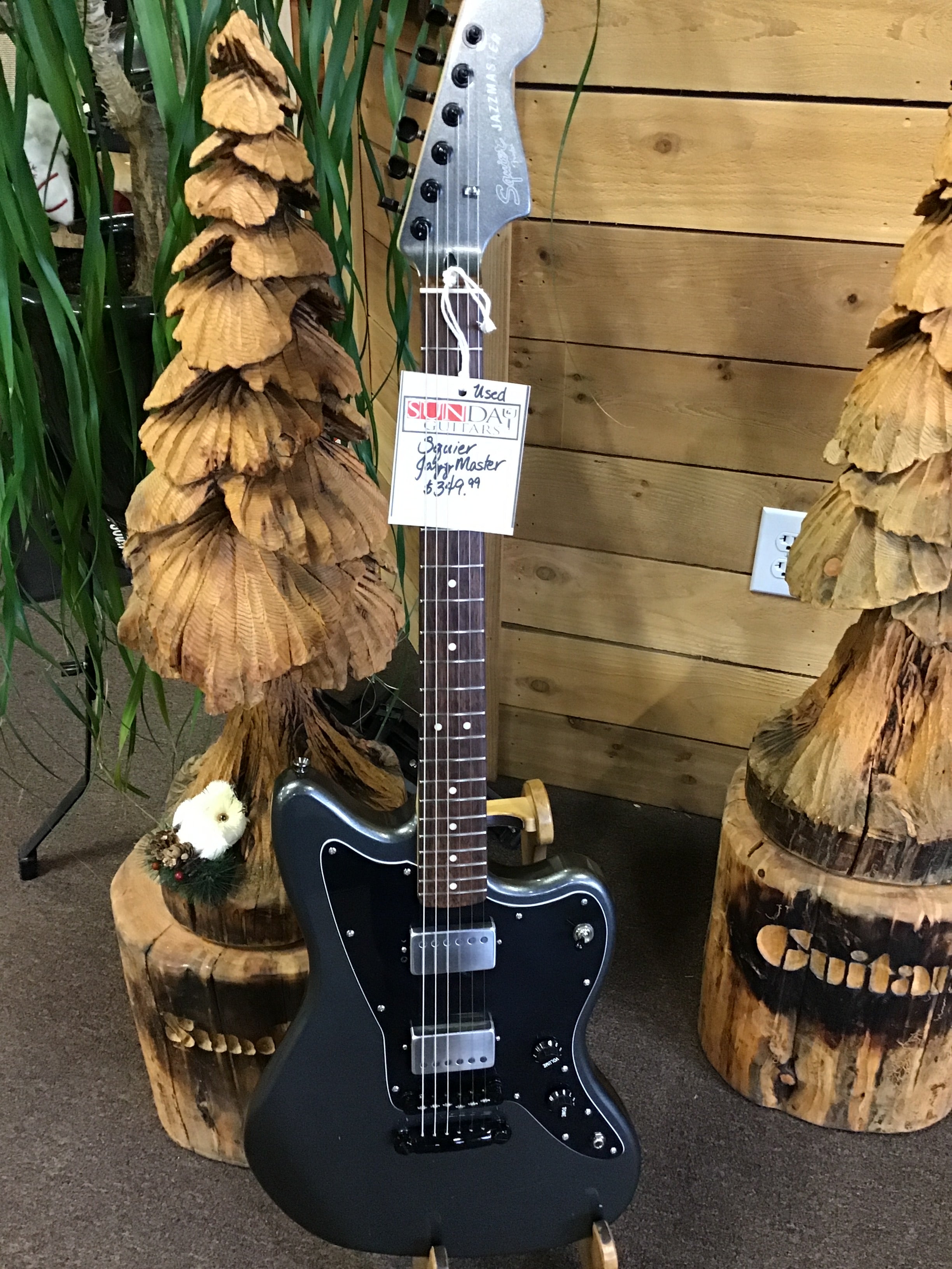 Squier Jazzmaster w/EMG pickups Used – Sunday Guitars