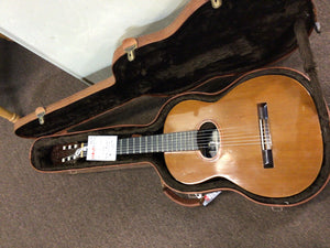 DiGiorgia Tarrega Classical Guitar w/Hand Tooled Leather Case USED