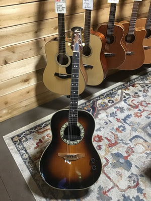 Ovation Legend w/OHSC USED