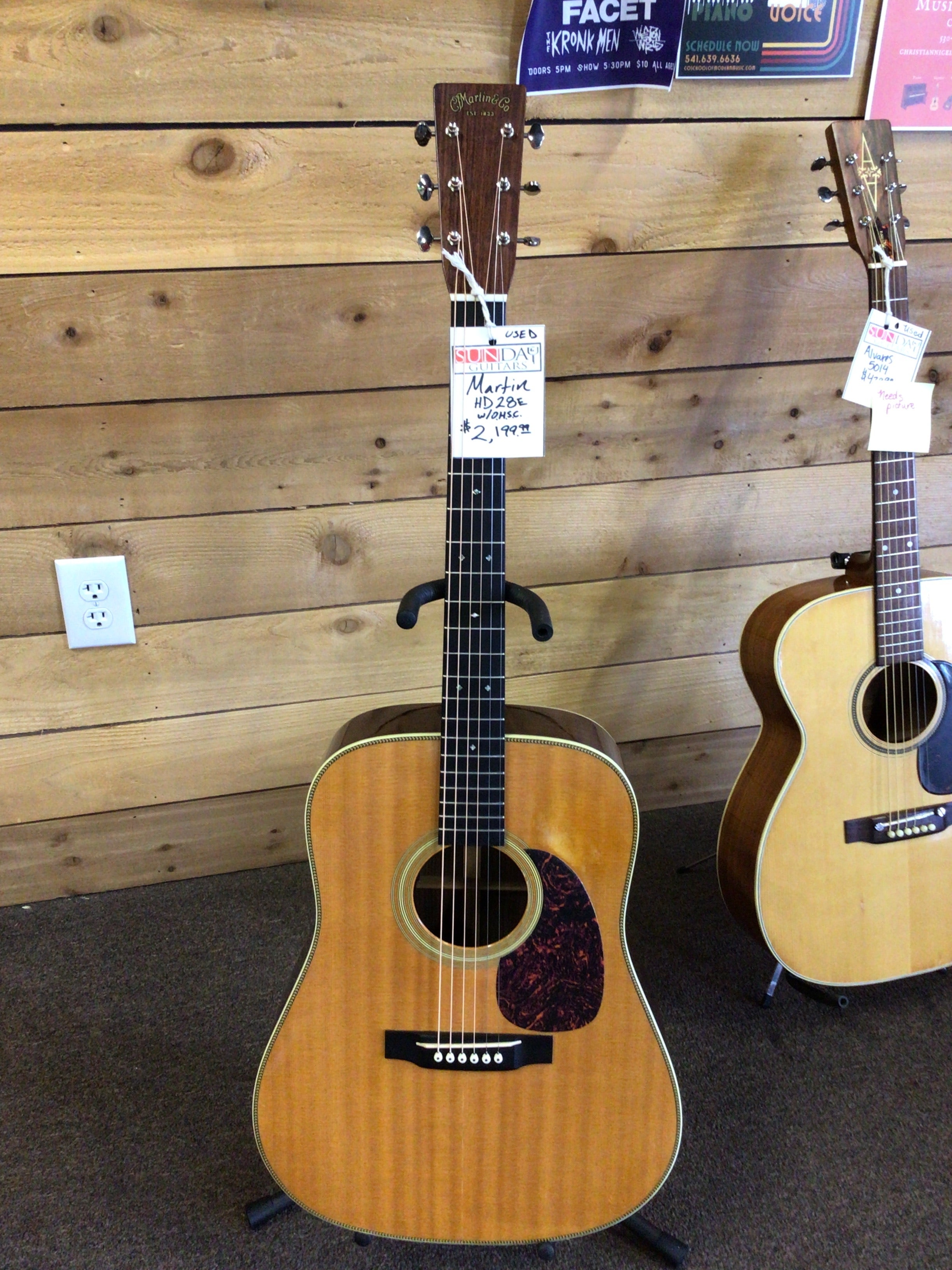 Martin HD28 +Electronics W/OHSC Used