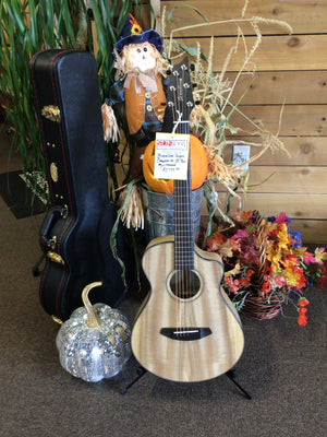 Breedlove Oregon Companion CE Myrtlewood w/HSC