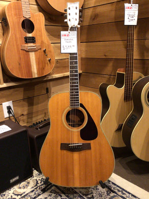 Yamaha FG201 Acoustic Guitar USED